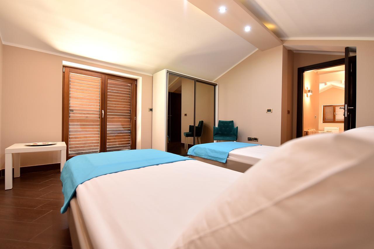 Maniva Penthouse By The Sea Apartment Kotor Luaran gambar