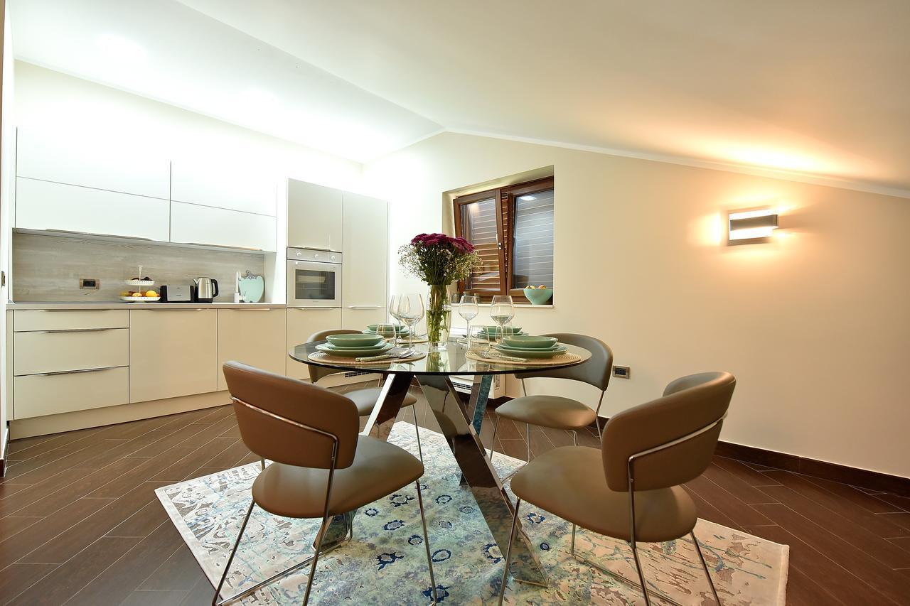 Maniva Penthouse By The Sea Apartment Kotor Luaran gambar