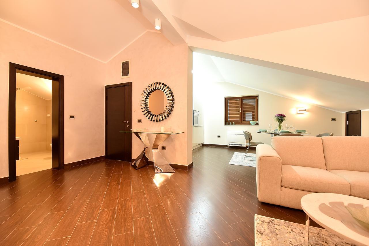 Maniva Penthouse By The Sea Apartment Kotor Luaran gambar